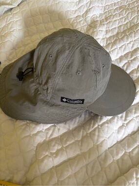 Columbia Olive Green Sun Hat